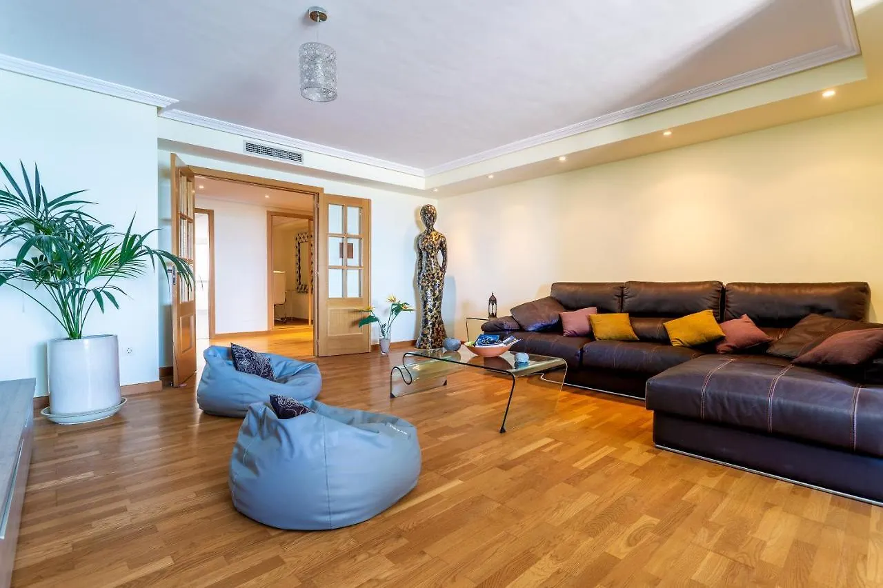 Arrecife Sands- Seafront Apartment - Sea Views - Private Underground Parking