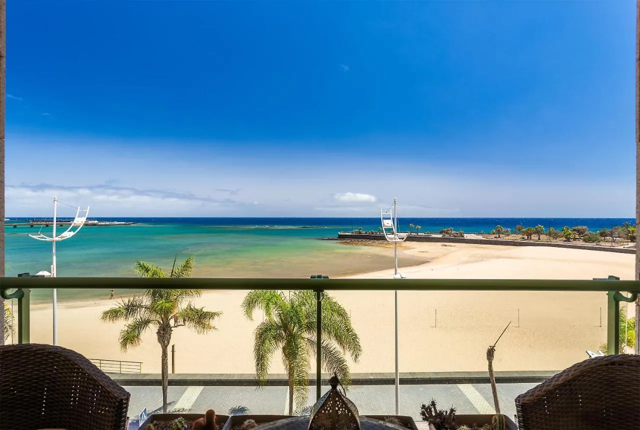 Arrecife Sands- Seafront Apartment - Sea Views - Private Underground Parking