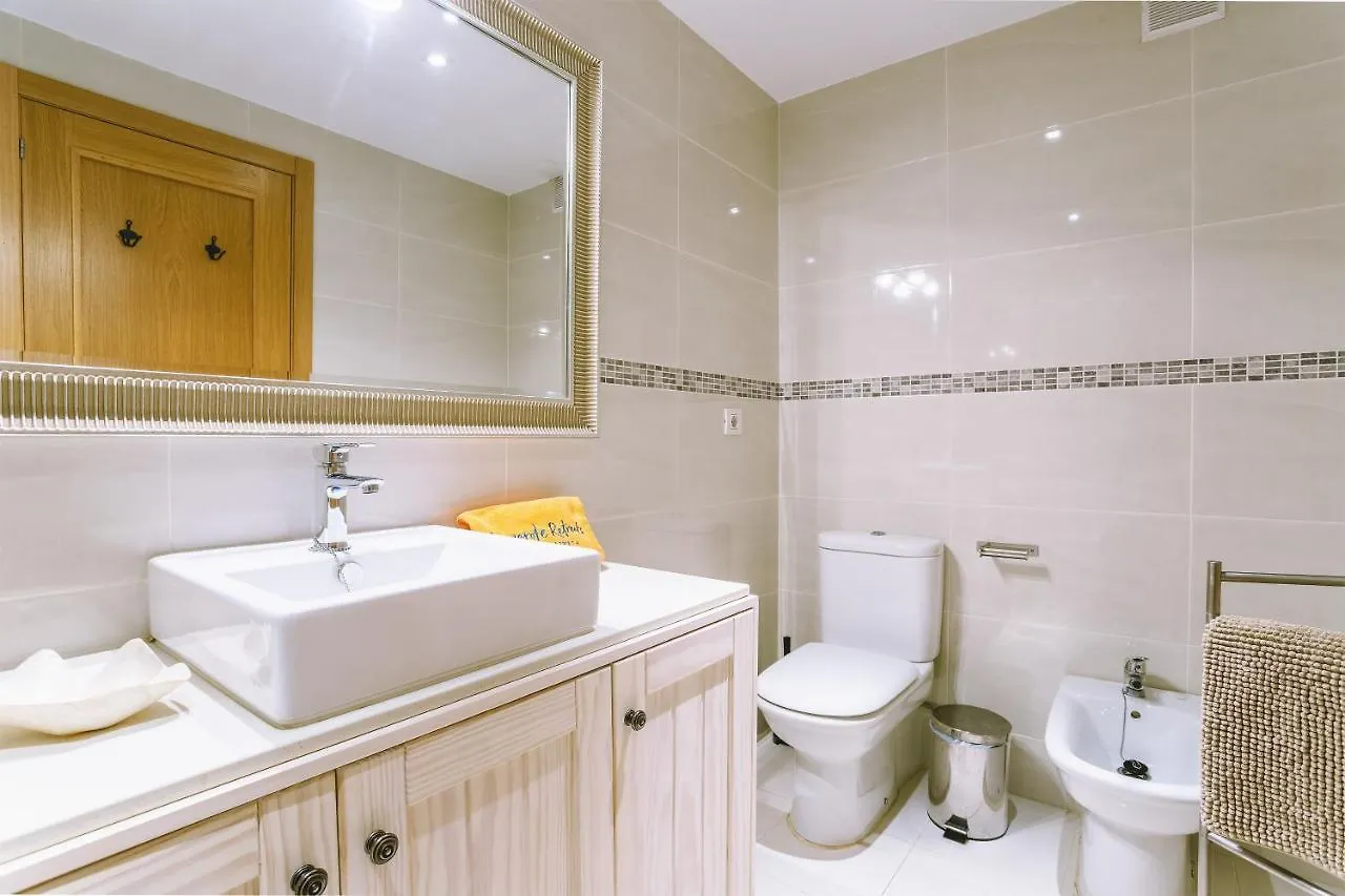 Arrecife Sands- Seafront Apartment - Sea Views - Private Underground Parking